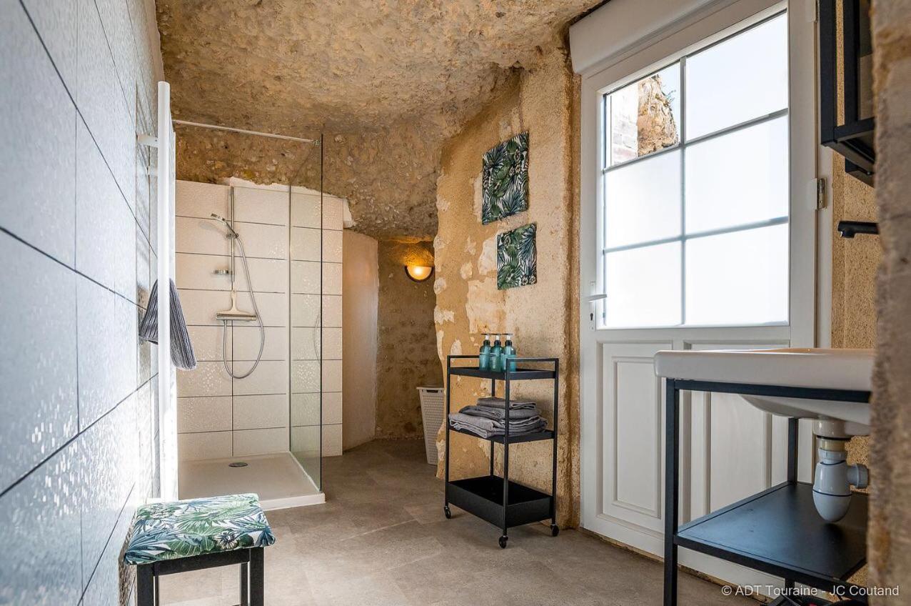 La Cavee Du Coteau, Petit Cocon Troglodytique Villa Vouvray Luaran gambar
