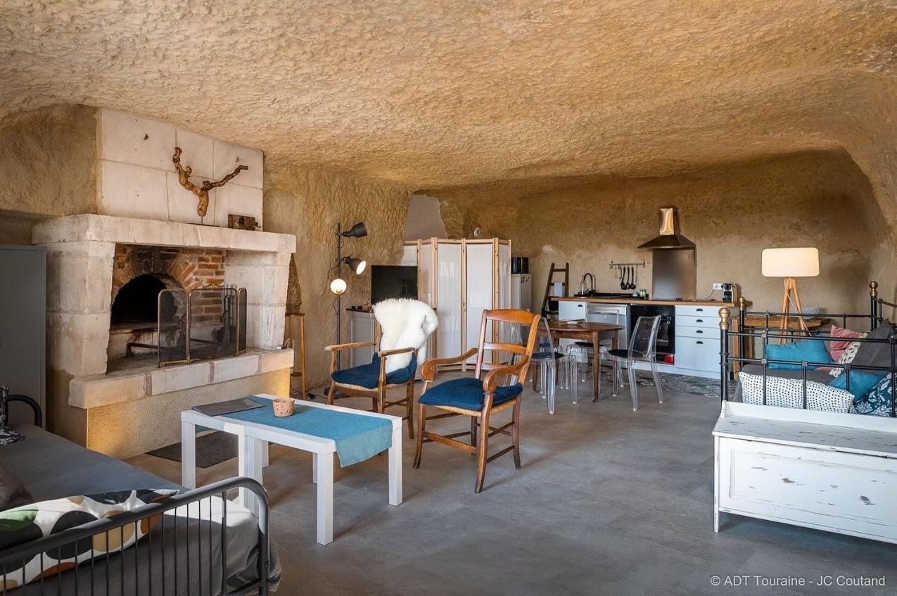 La Cavee Du Coteau, Petit Cocon Troglodytique Villa Vouvray Luaran gambar